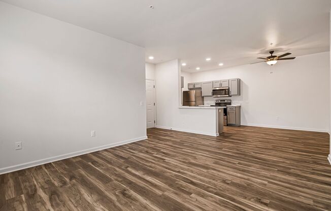 2 beds, 1 bath, 948 sqft, $1,750, Unit 173