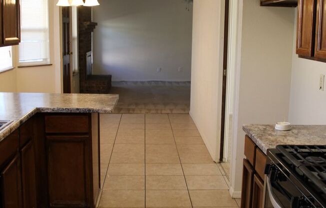 3 beds, 2 baths, $1,525