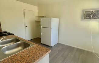 Studio, 1 bath, $850, Unit 73889 Two Mile Rd Apt #C