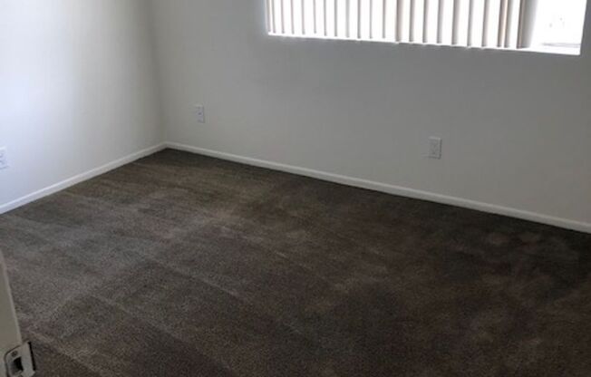2 beds, 2 baths, 993 sqft, $2,385, Unit 73