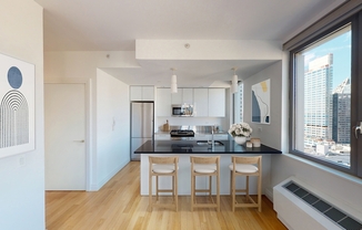 553 W 53 ST