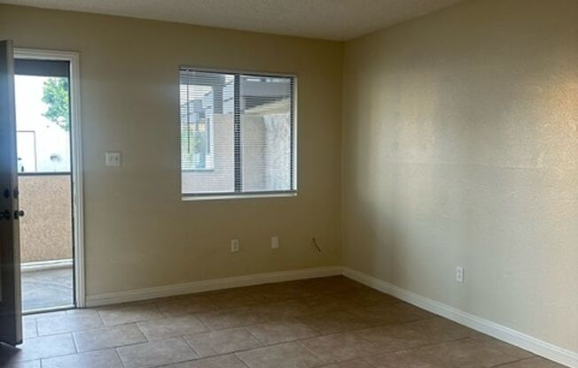 3461 S Chester Avenue