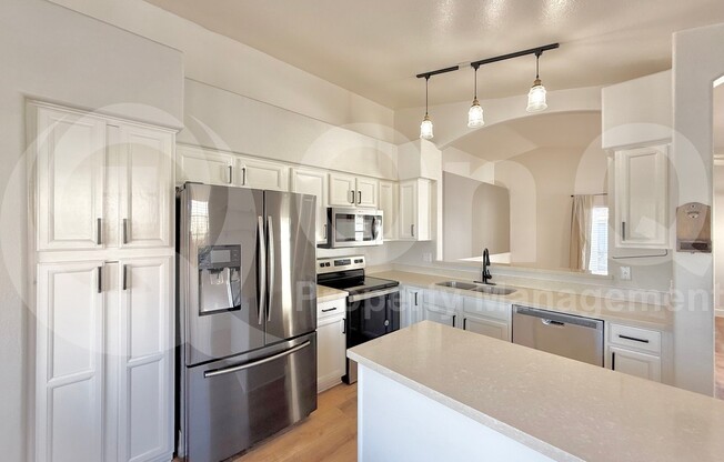 1914 E PALOMINO DR