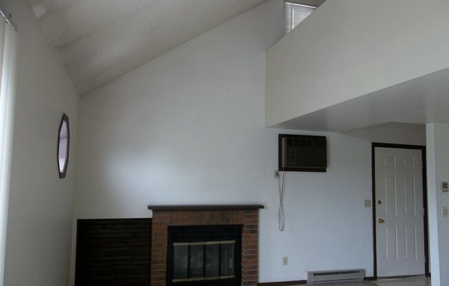 4501 Boardwalk Dr Bldg Q - Terminating 6/13
