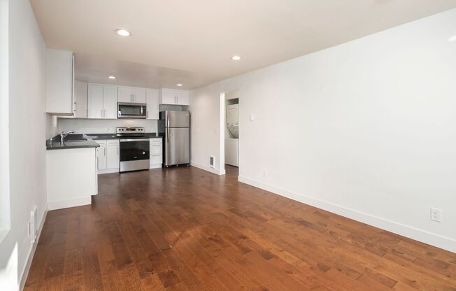 1 bed, 1 bath, 675 sqft, $2,140, Unit 22