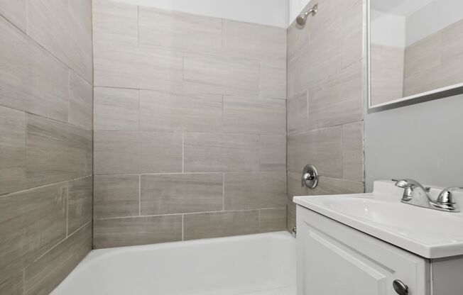 1 bed, 1 bath, 460 sqft, $1,125, Unit 7200 - 407