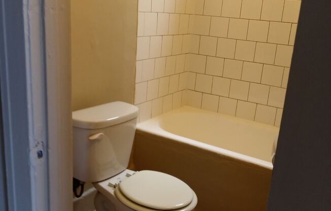 823 UNION APTS