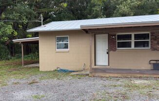 Ready for Move-In! 2-Bedroom 1-Bath Duplex in Altamonte Springs! Section 8 Accepted!