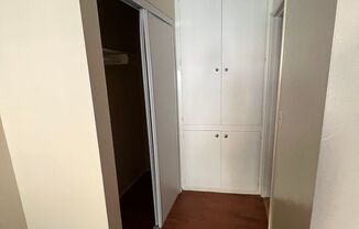 Studio, 1 bath, 450 sqft, $1,500, Unit #3208F