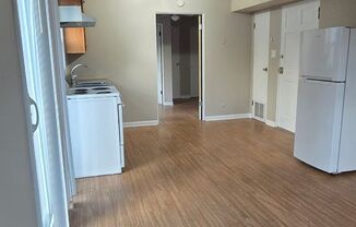 1 bed, 1 bath, $650, Unit Apt 6