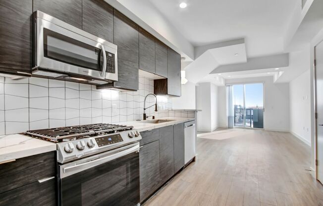 1 bed, 1 bath, 621 sqft, $3,150, Unit 503