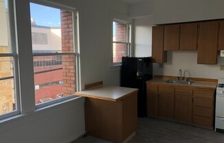 Studio, 1 bath, 290 sqft, $1,395, Unit Unit 309
