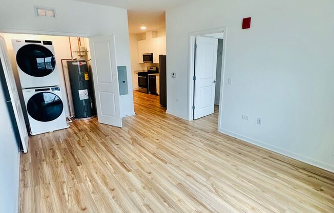 1 bed, 1 bath, 573 sqft, $1,725, Unit 4800 157th Street - 403