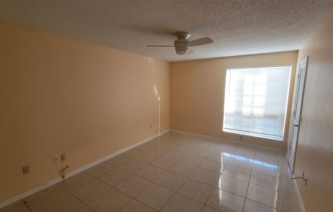 2 beds, 2 baths, $1,675, Unit Unit 102