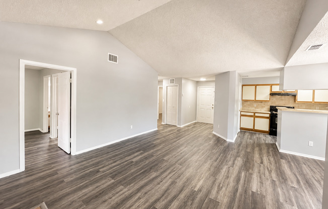 2 Bed / 2 Bath Condo in Gated Community. In Altamonte Springs, Available Now!