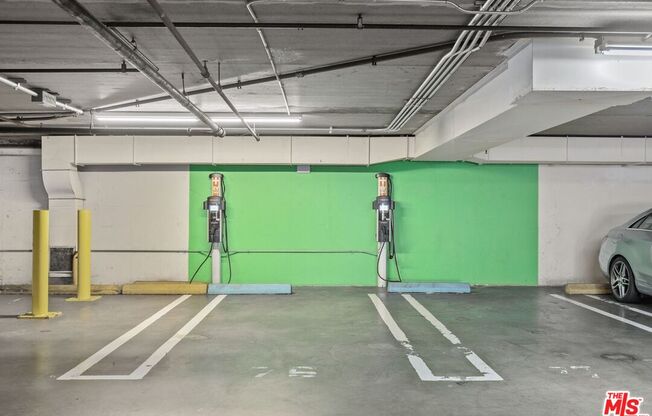 2 beds, 2 baths, 1,071 sqft, $4,100, Unit 801