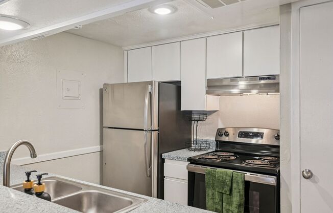 2 beds, 1 bath, 776 sqft, $1,325, Unit 231