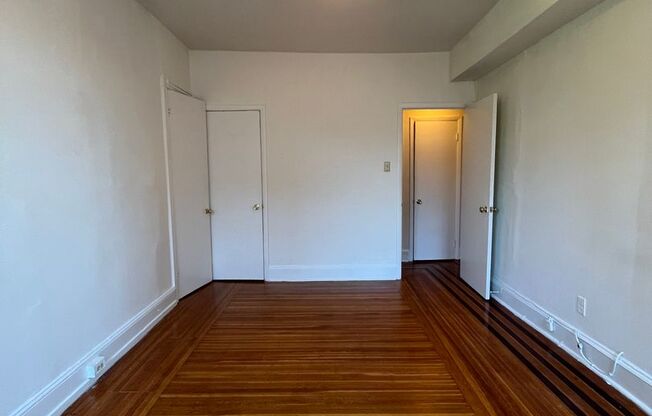 2 beds, 1 bath, 1,000 sqft, $1,640, Unit #3F