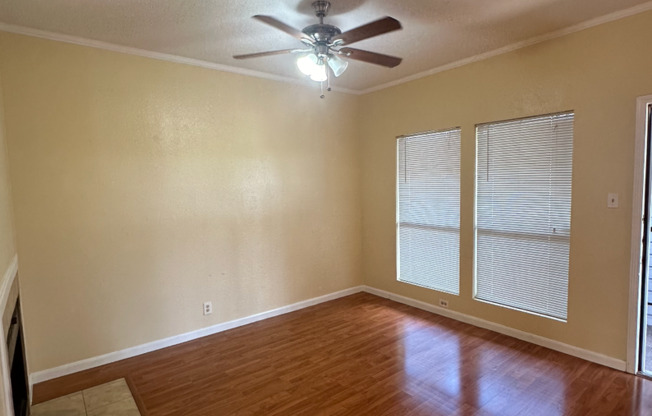 Charming West Campus Unit with Short-Term Lease Options!