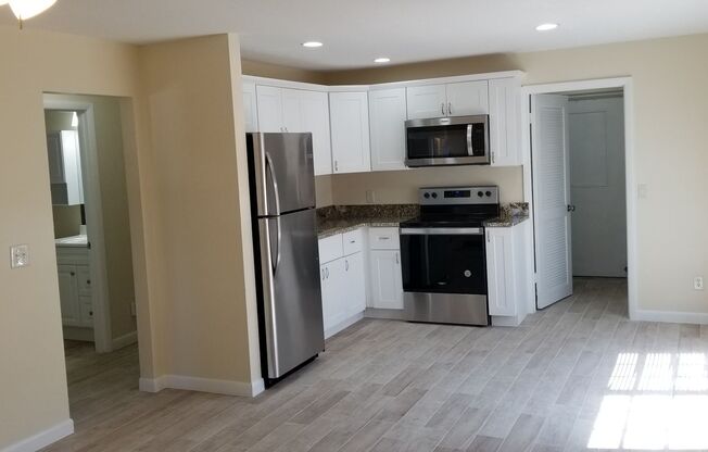 2 beds, 1 bath, 767 sqft, $1,650, Unit Unit D