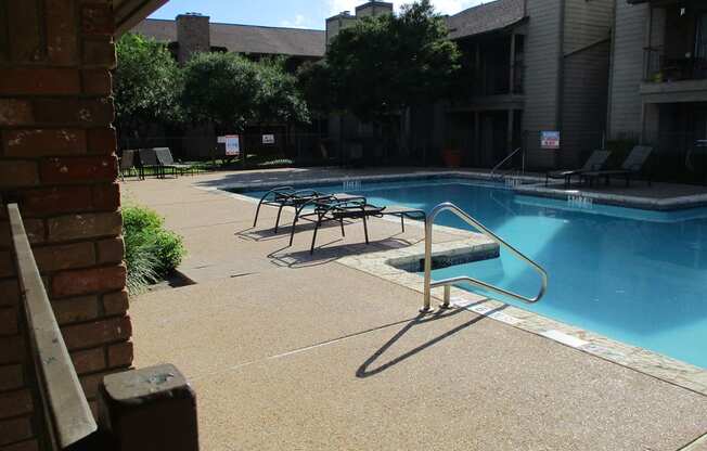 Trails of Walnut Creek pool area