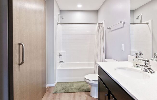 Studio, 1 bath, 390 sqft, $1,125