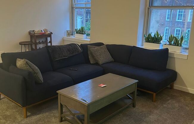 Welcome to Urban Elegance in the Heart of Historic Old City, Philadelphia.