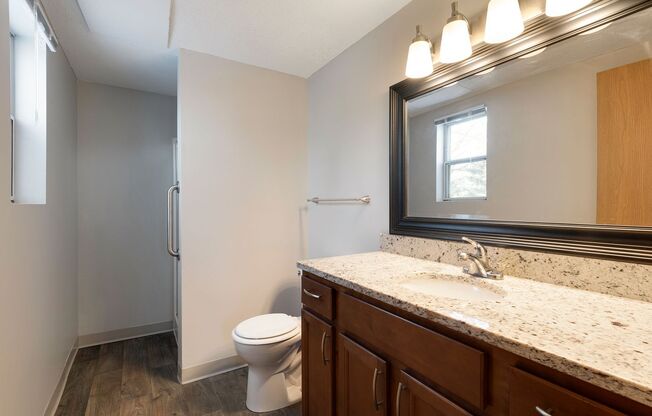 3 beds, 2 baths, 1,200 sqft, $2,195, Unit 14240F
