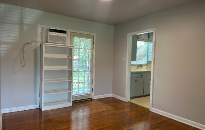 322 Altgelt Avenue
