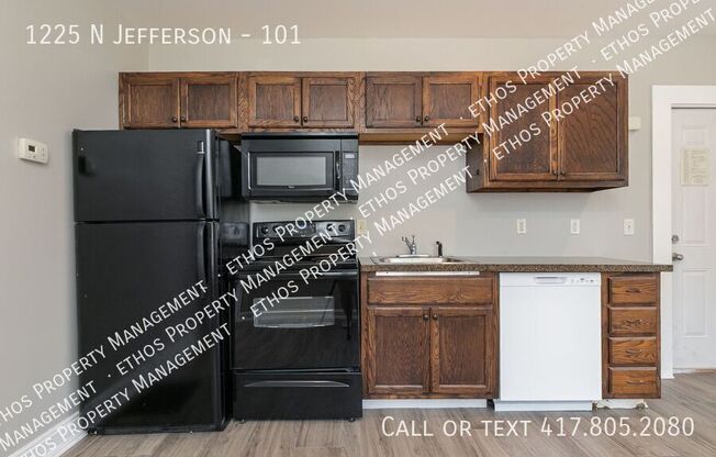 1225 N JEFFERSON