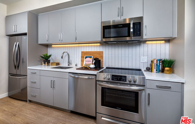 2 beds, 2 baths, 1,103 sqft, $4,524, Unit 204W