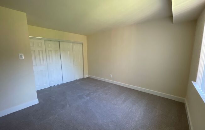 2 beds, 2 baths, 1,000 sqft, $1,900, Unit 14227 #302