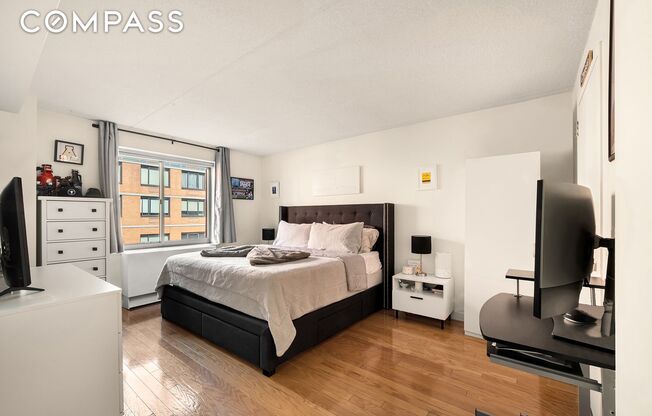 1 bed, 1 bath, 706 sqft, $5,200, Unit S11C