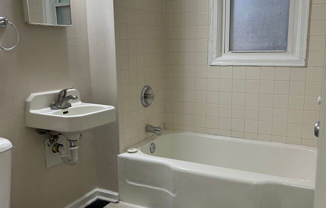 Hillside Court Apartments (306 N. 31st Ave.)