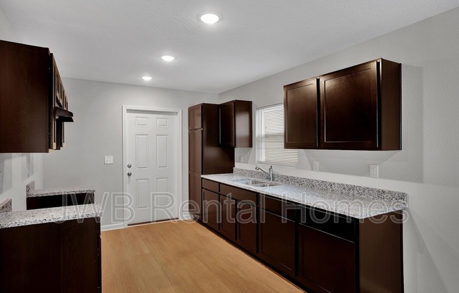 2117 MONCRIEF RD