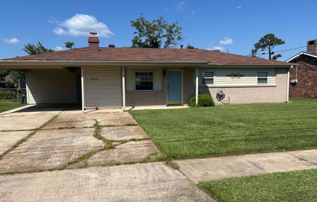 Charming 3-Bedroom, 1.5-Bath Home in Lake Charles