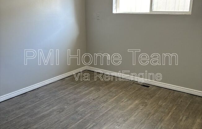 2 beds, 1 bath, 700 sqft, $1,175, Unit 7
