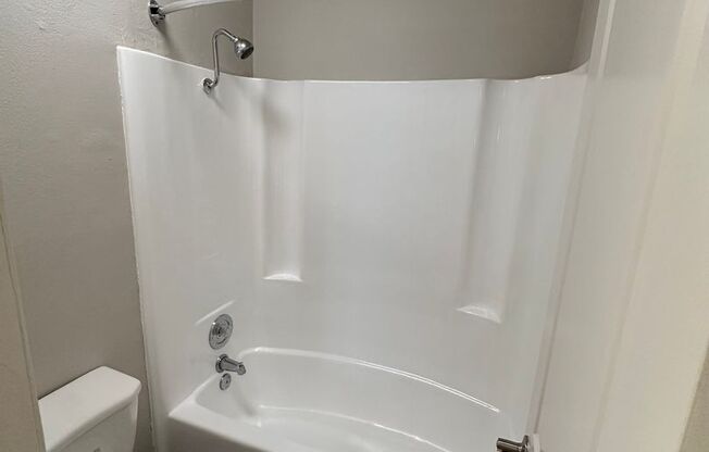 1 bed, 1 bath, 815 sqft, $2,345, Unit 121