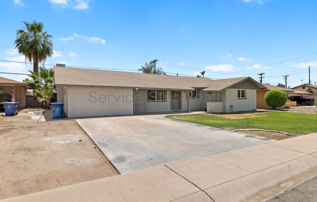 923 E WESLEYAN DR