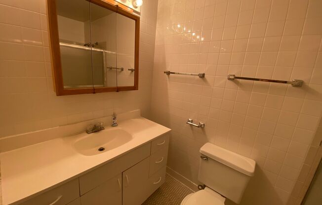 1 bed, 1 bath, 550 sqft, $1,725, Unit 620-303