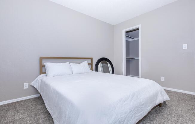 1 bed, 1 bath, 725 sqft, $699