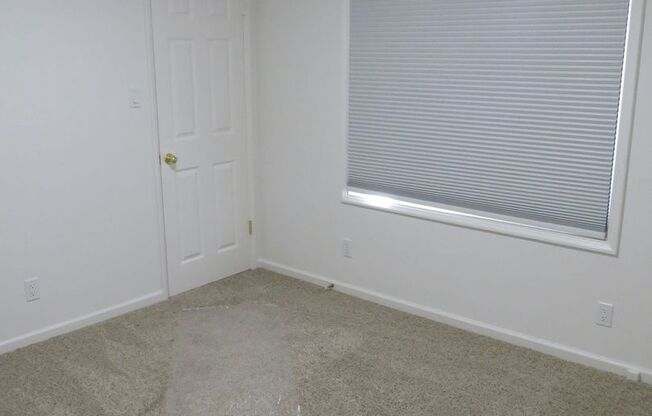 3 beds, 1 bath, $3,100