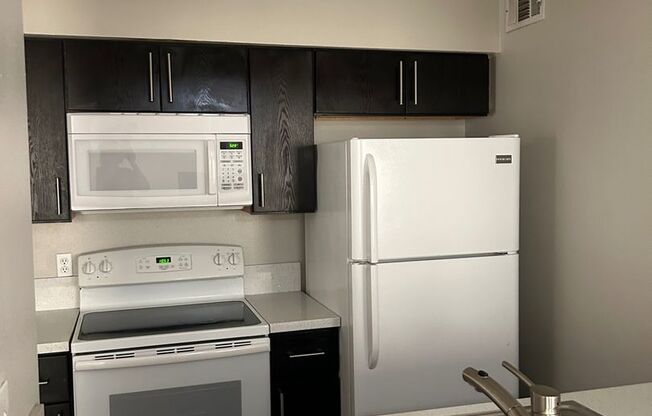 1 bed, 1 bath, 540 sqft, $845, Unit 208
