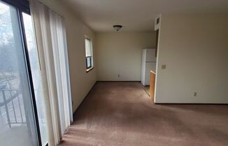 2 beds, 1 bath, 850 sqft, $850, Unit #5