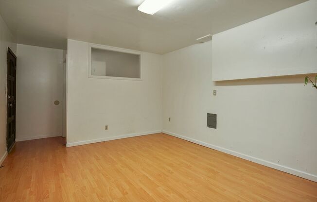 2704 Virginia St 1/2-4