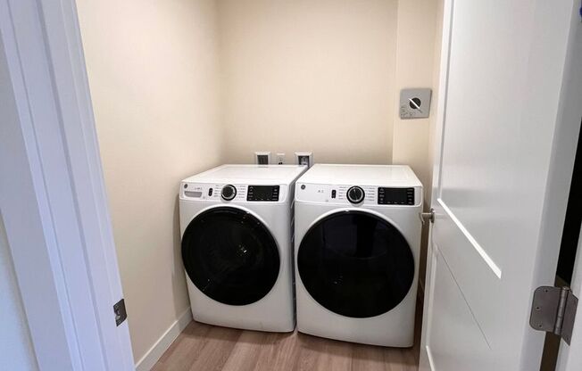 2 beds, 1 bath, $1,875, Unit E309