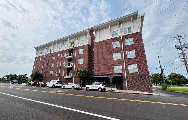 426 N Front #105