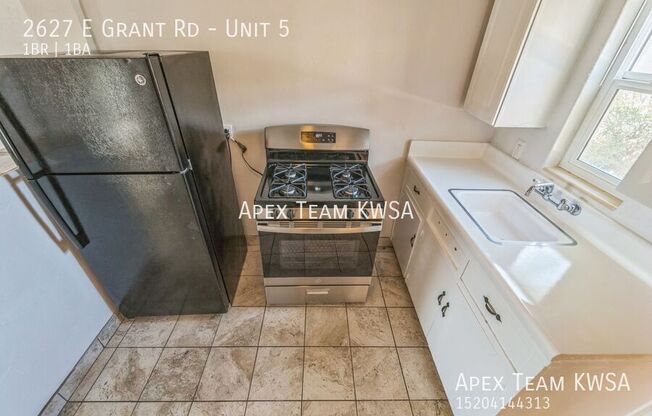 2627 E GRANT RD