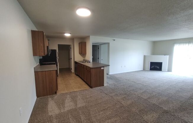 2 beds, 2 baths, $1,325, Unit B-202