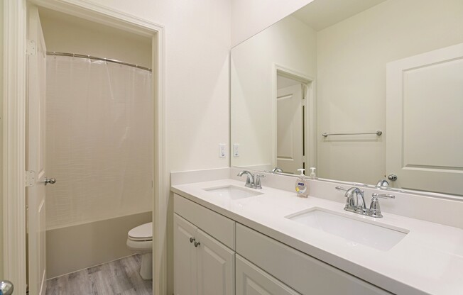 BEAUTIFUL HOME WITH SPECTACULAR VIEWS OF SAN DIEGO BAY AND CORONADO BRIDGE IN GORGEOUS BAYSIDE LANDING!